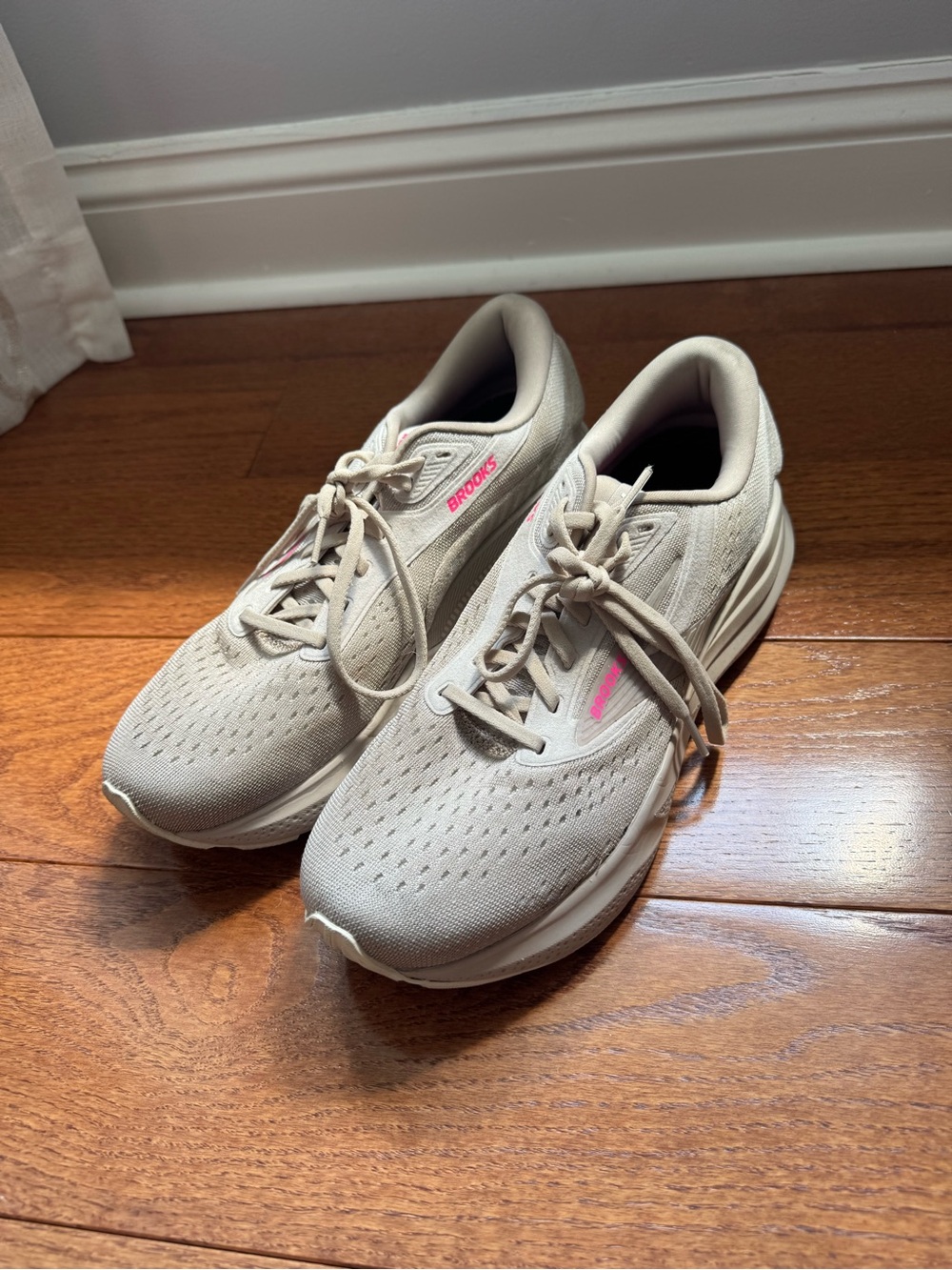 Brooks Women's Light Beige Athletic Running Shoes with Pink Accents - Brand New
